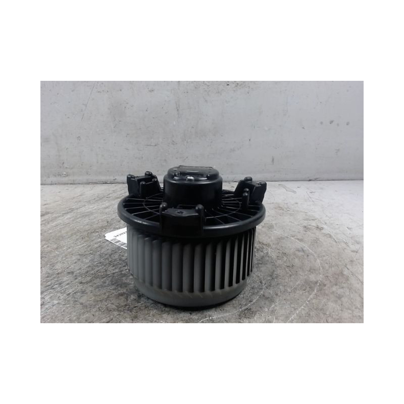 MOTEUR VENTILATEUR CHAUFFAGE TOYOTA YARIS 2005-