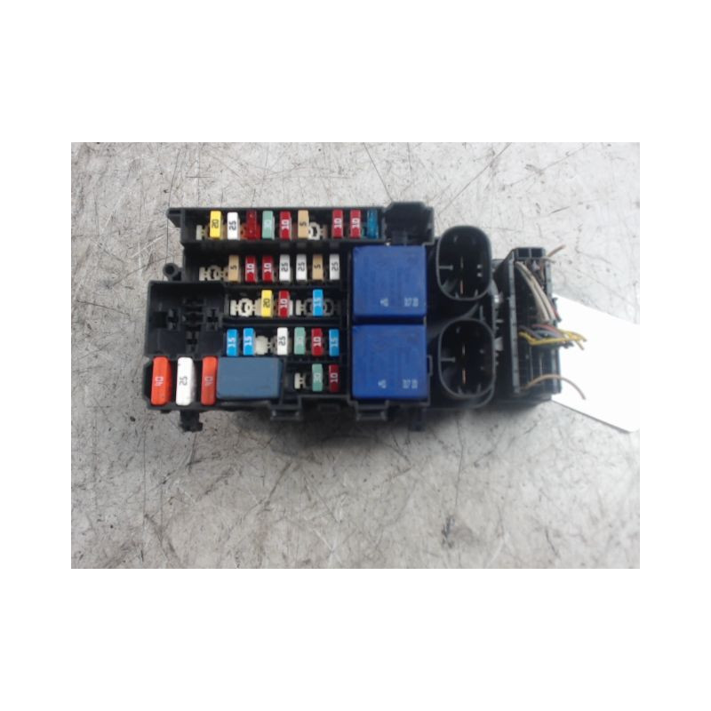 PLATINE FUSIBLE HABITACLE RENAULT MEGANE III 2008-