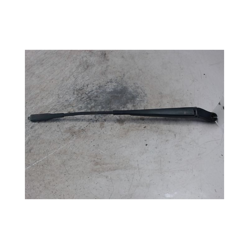 BRAS ESSUIE-GLACE AVANT DROIT OPEL ZAFIRA 2006-