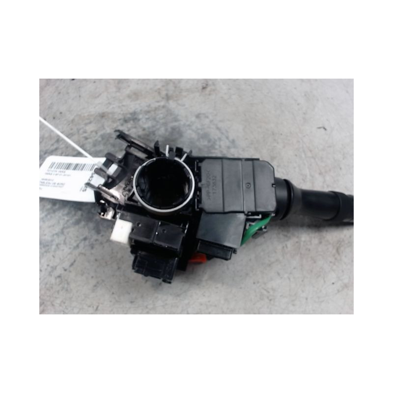 COMMANDE CLIGNOTANT TOYOTA YARIS II 2010-