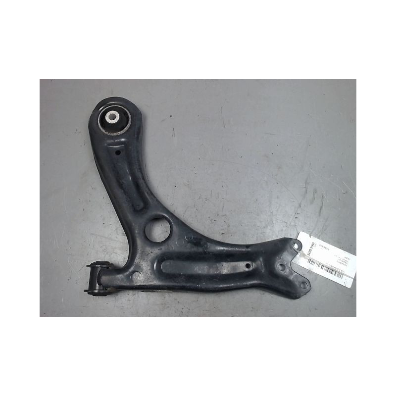 TRIANGLE INFERIEUR AVANT GAUCHE VOLKSWAGEN UP