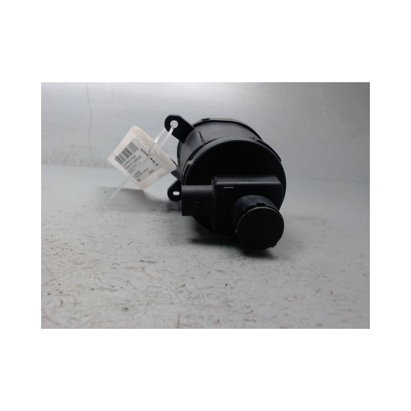 PHARE ANTIBROUILLARD AVANT GAUCHE VOLKSWAGEN PASSAT 2000-2005