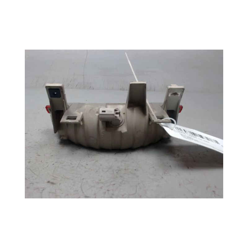 FEUX STOP SUPPLEMENTAIRE TOYOTA YARIS VERSO -2003