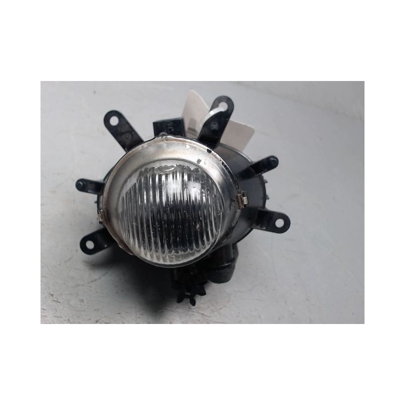 PHARE ANTIBROUILLARD AVANT DROIT B.M.W. SERIE 3