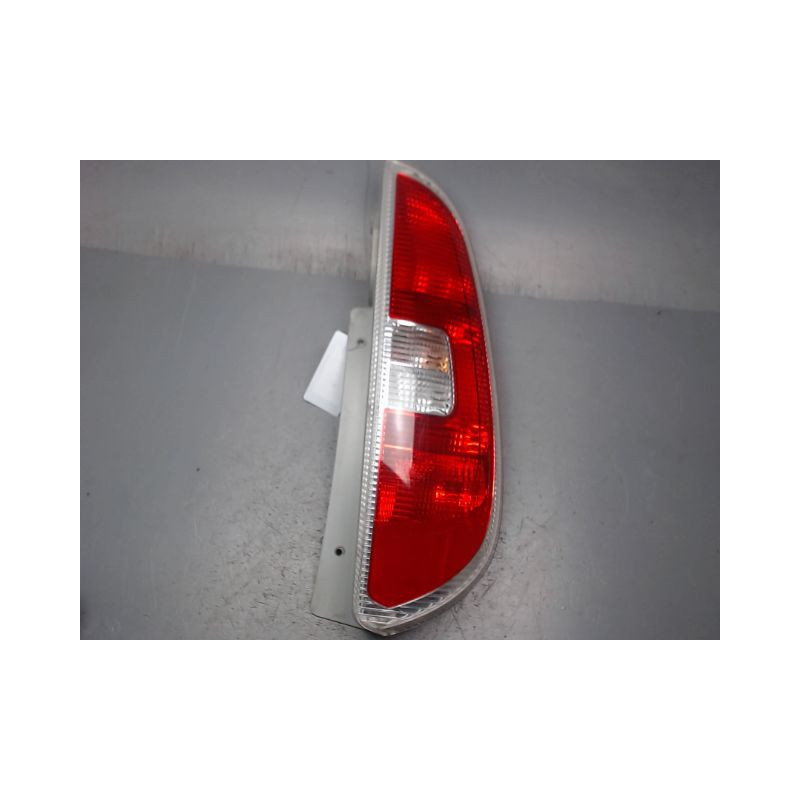 FEU ARRIERE DROIT SKODA ROOMSTER