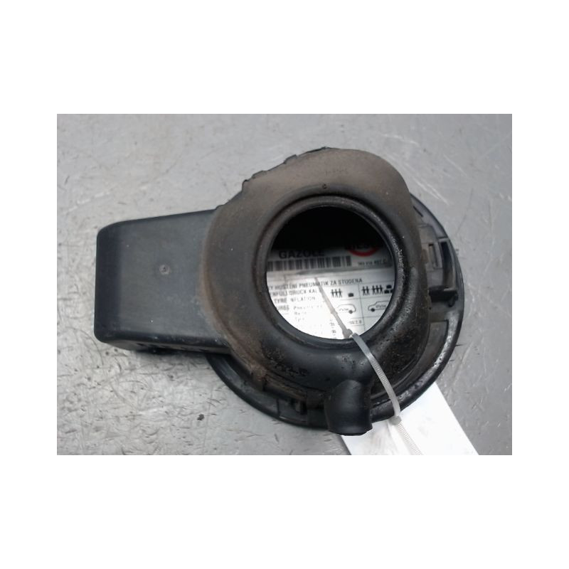 VOLET DE TRAPPE CARBURANT SKODA ROOMSTER