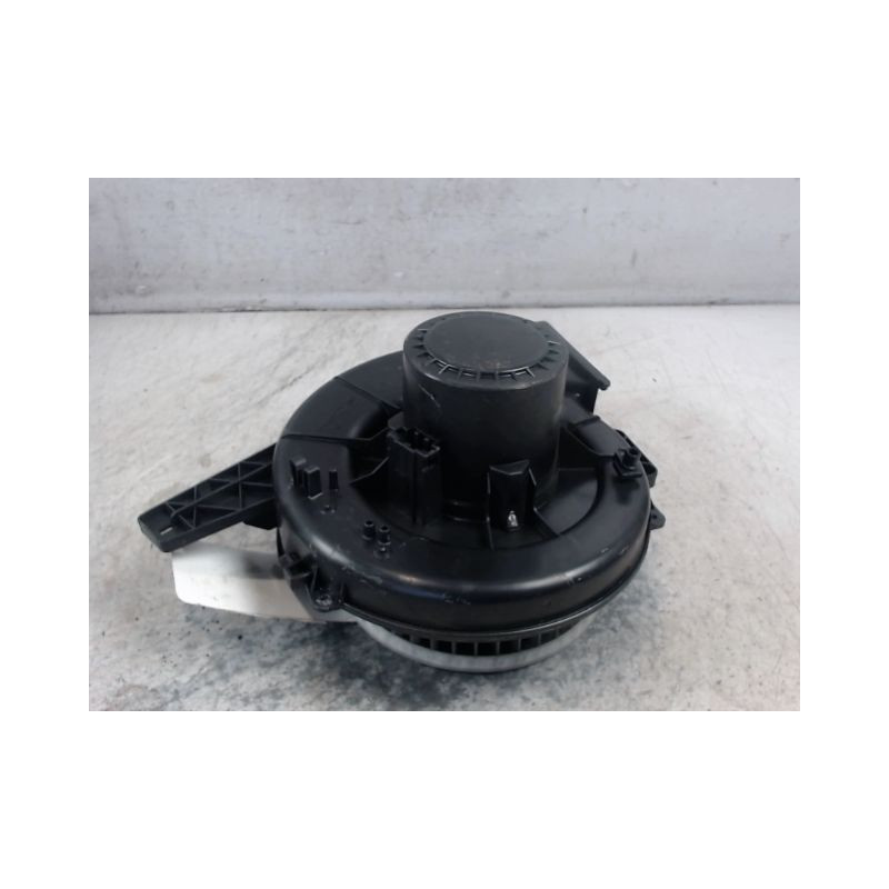 MOTEUR VENTILATEUR CHAUFFAGE VOLKSWAGEN POLO 2009-