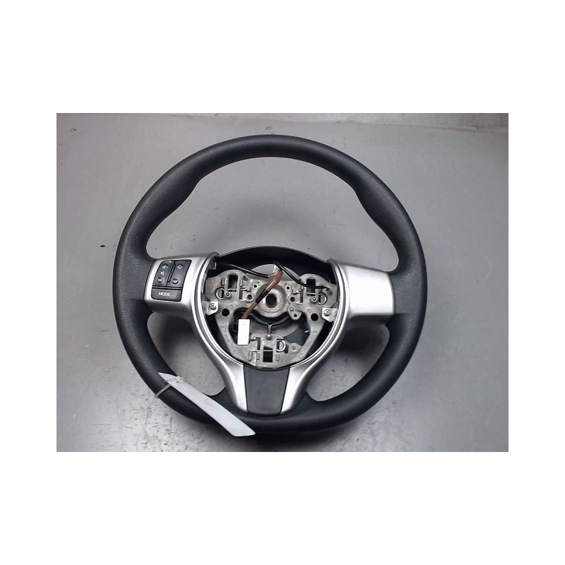 VOLANT DE DIRECTION TOYOTA YARIS