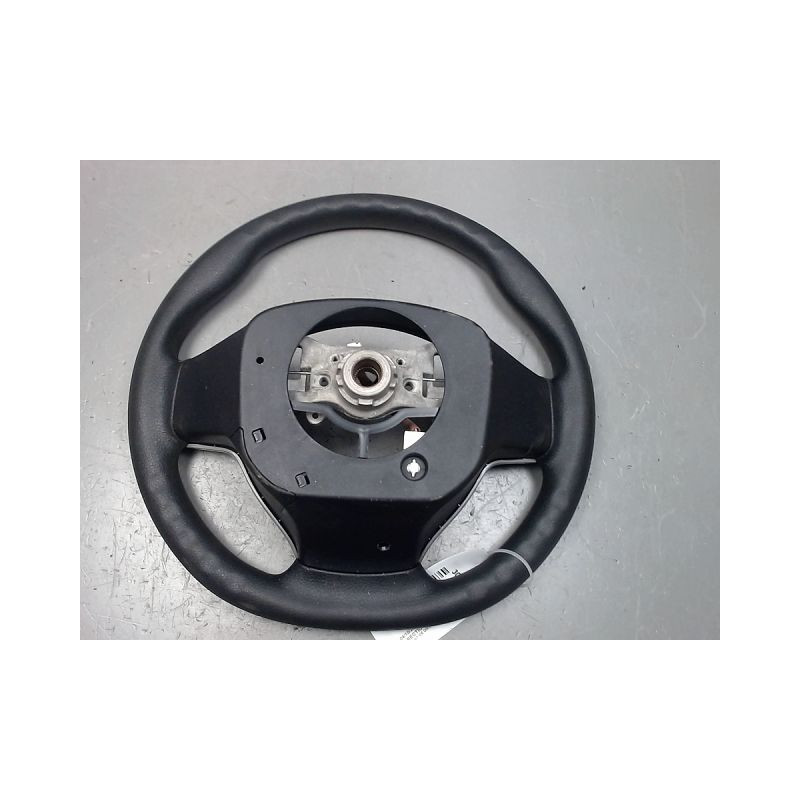 VOLANT DE DIRECTION TOYOTA YARIS