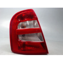 FEU ARRIERE GAUCHE  SKODA FABIA
