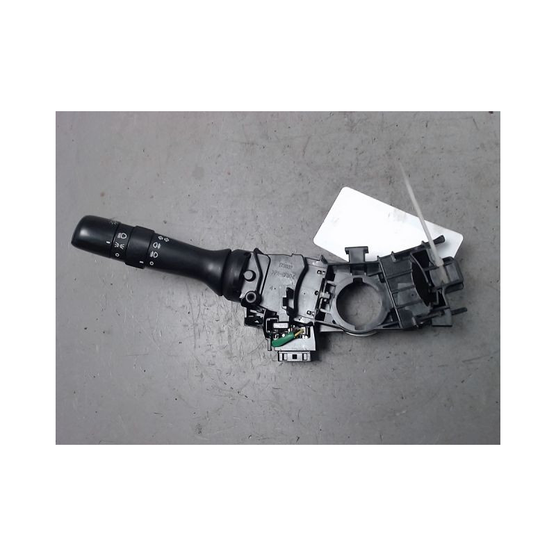 COMMANDE CLIGNOTANT TOYOTA YARIS