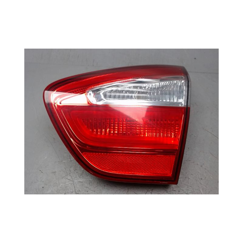 FEU ARRIERE INTERIEUR DROIT KIA RIO