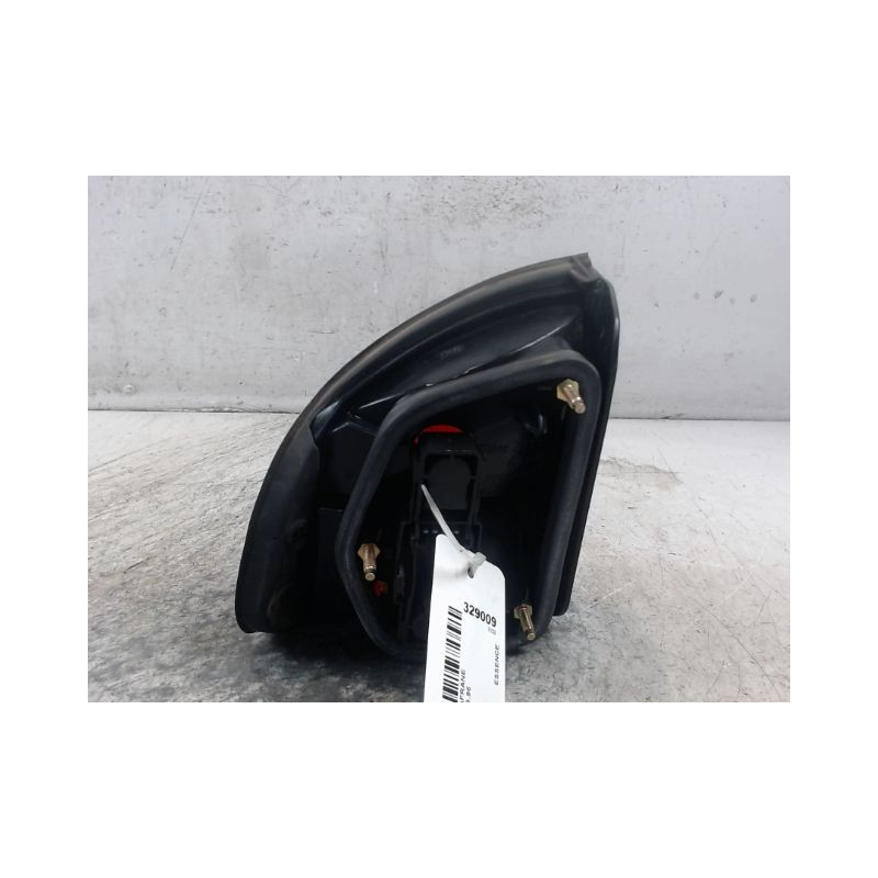 FEU ARRIERE DROIT RENAULT SAFRANE -96