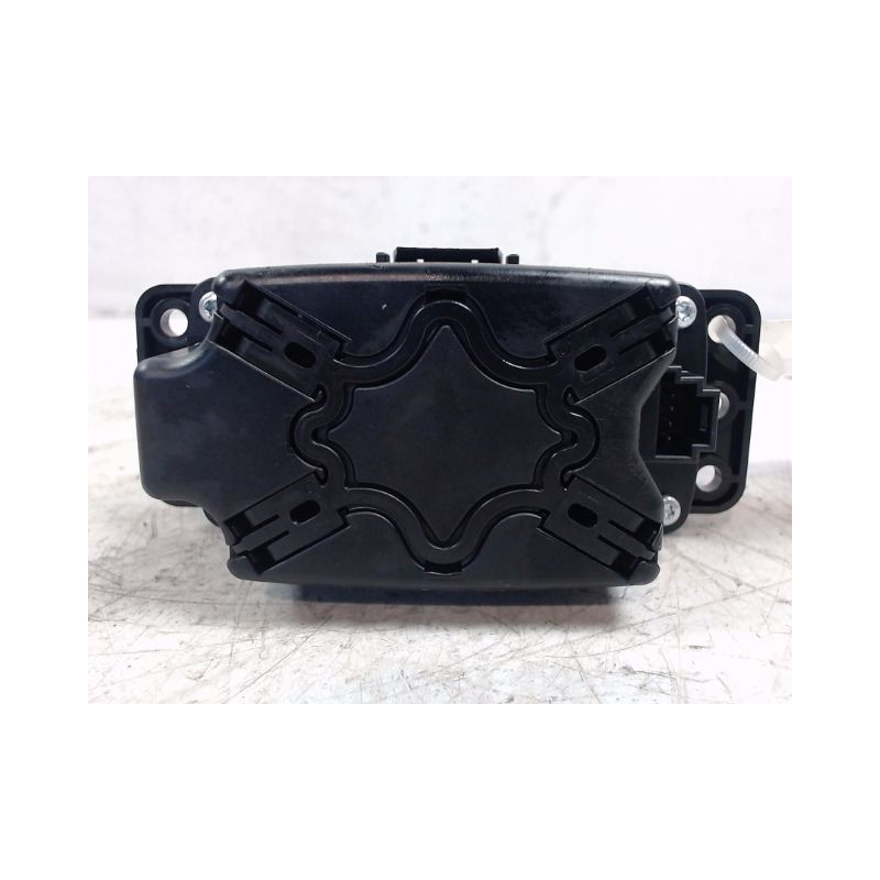 COMMANDE GPS MERCEDES CLASSE B 2008-