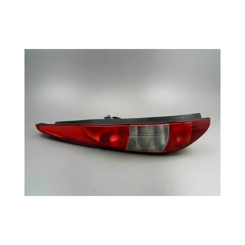 FEU ARRIERE GAUCHE  FORD MONDEO CLIPPER II 2000-2007