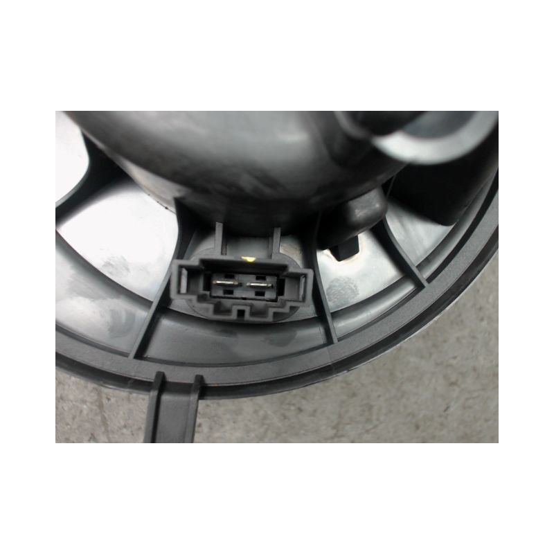 MOTEUR VENTILATEUR CHAUFFAGE VOLKSWAGEN CADDY