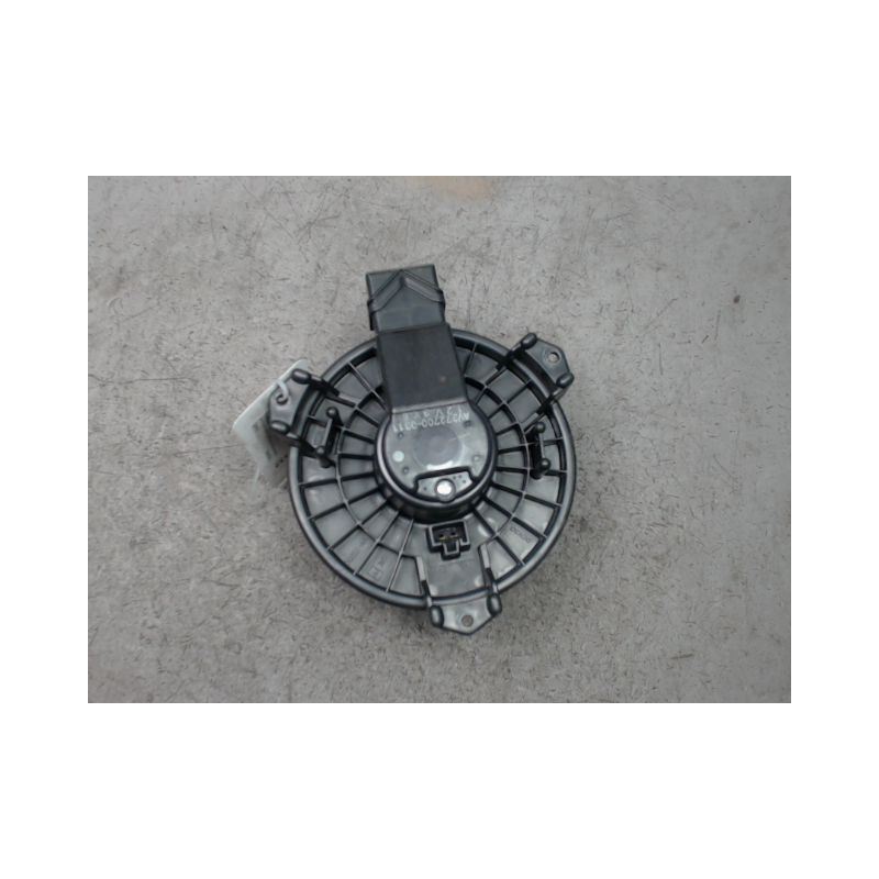 MOTEUR VENTILATEUR CHAUFFAGE TOYOTA YARIS