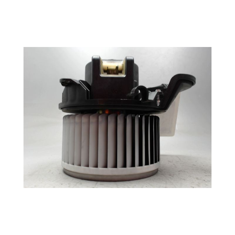 MOTEUR VENTILATEUR CHAUFFAGE OPEL CORSA