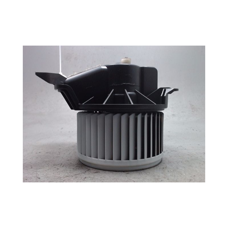 MOTEUR VENTILATEUR CHAUFFAGE OPEL CORSA