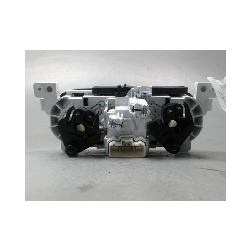 COMMANDE DE CHAUFFAGE DACIA SANDERO