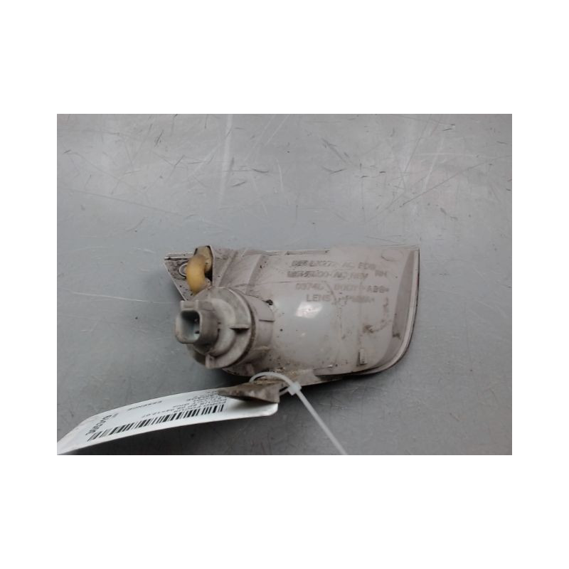 FEU RECUL DROIT FORD FOCUS 04-07