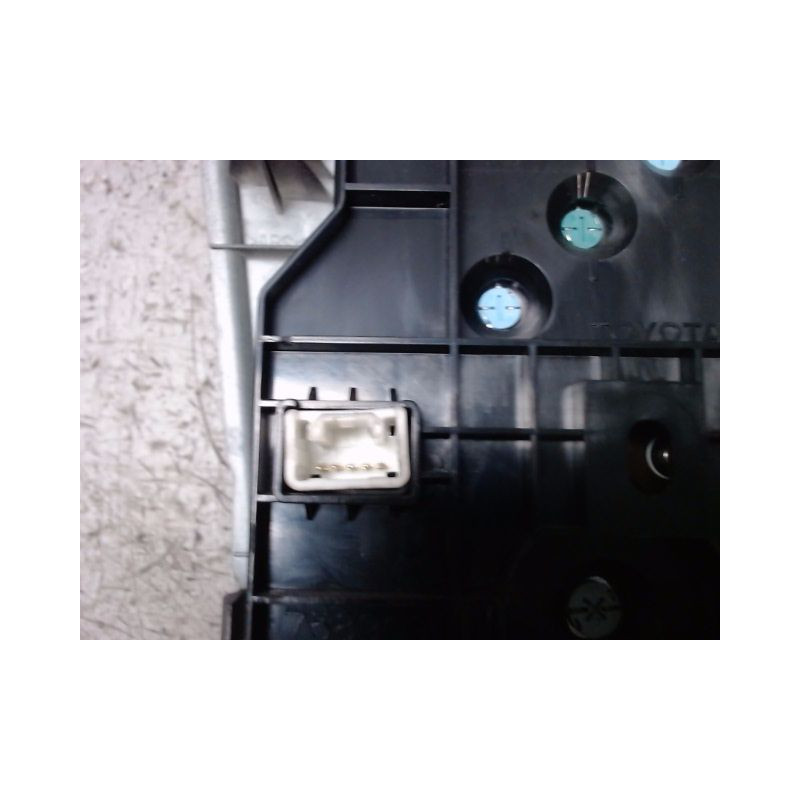 COMMANDE DE CHAUFFAGE TOYOTA YARIS II 2010-