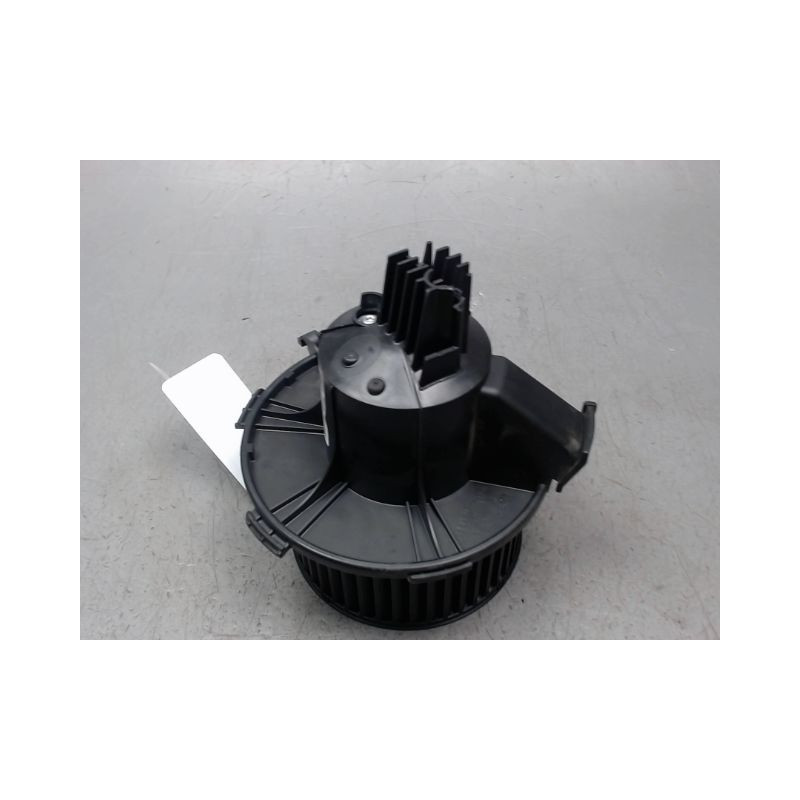MOTEUR VENTILATEUR CHAUFFAGE OPEL ZAFIRA 2005-
