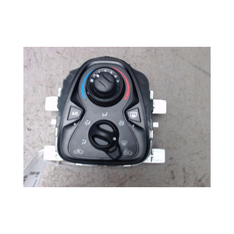 COMMANDE DE CHAUFFAGE TOYOTA AYGO 5P