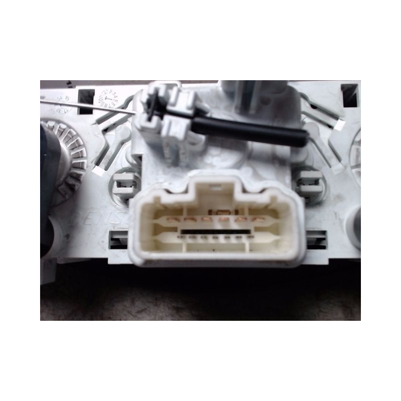 COMMANDE DE CHAUFFAGE DACIA SANDERO