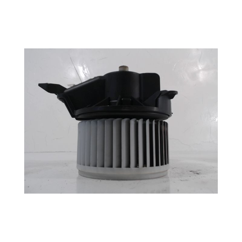 MOTEUR VENTILATEUR CHAUFFAGE OPEL CORSA 2010-