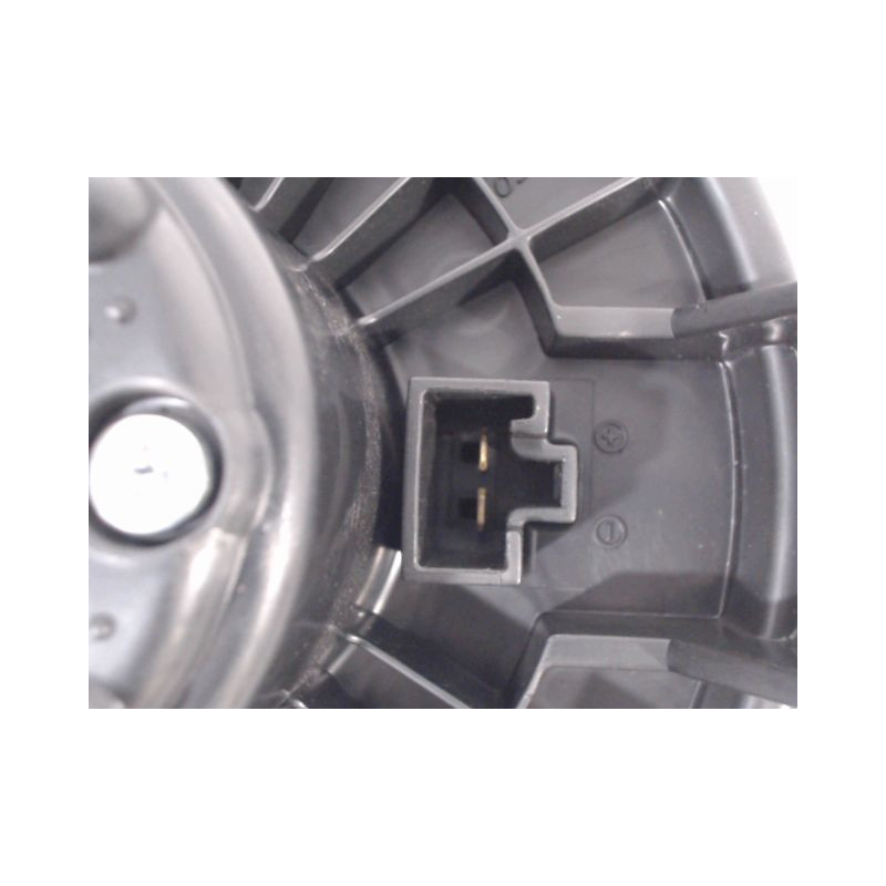 MOTEUR VENTILATEUR CHAUFFAGE SUZUKI SWIFT -03/05