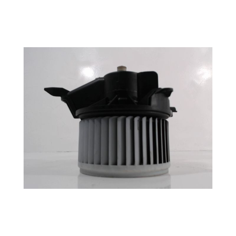 MOTEUR VENTILATEUR CHAUFFAGE OPEL CORSA 2010-