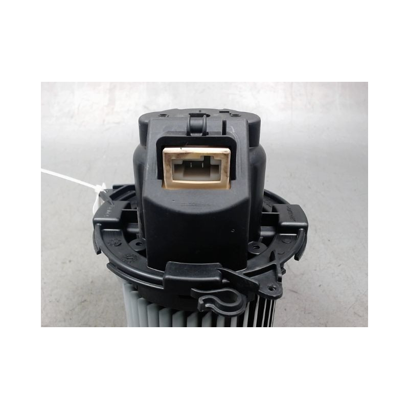 MOTEUR VENTILATEUR CHAUFFAGE DACIA LODGY