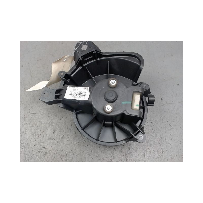 MOTEUR VENTILATEUR CHAUFFAGE OPEL CORSA 2010-