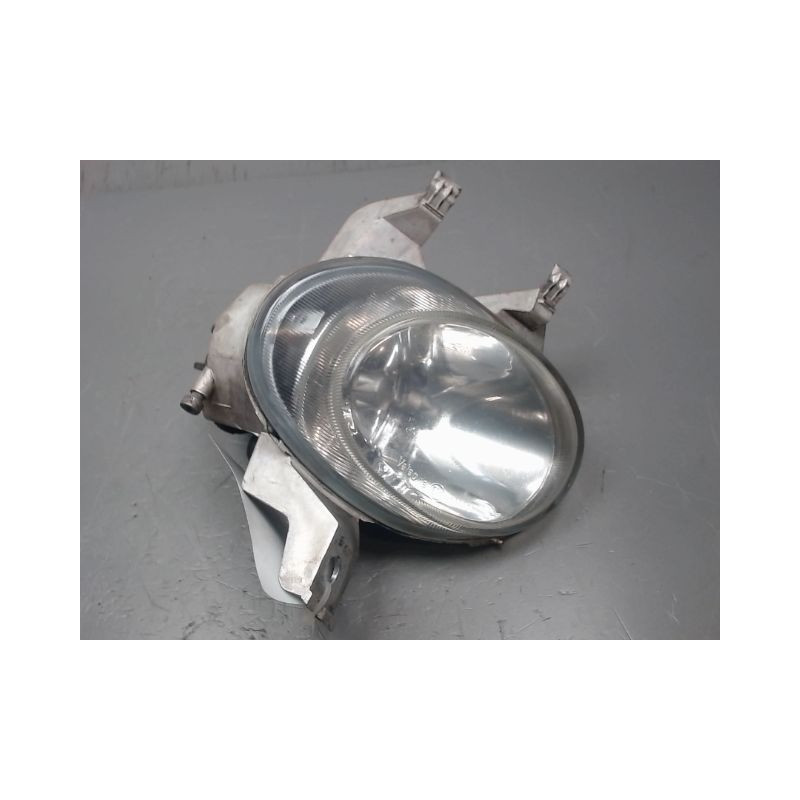 PHARE ANTIBROUILLARD AVANT DROIT PEUGEOT 206