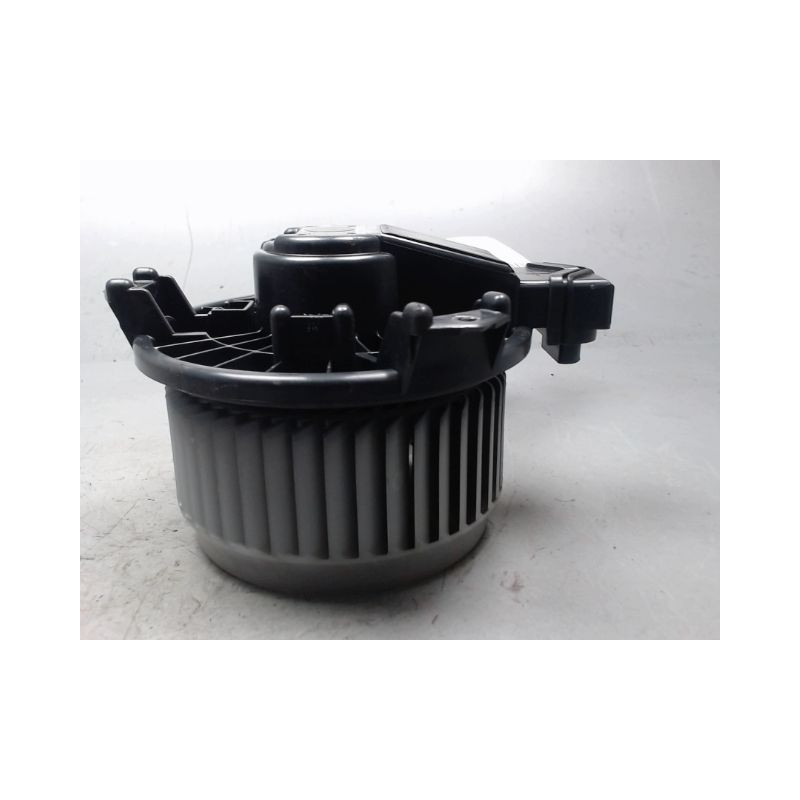 MOTEUR VENTILATEUR CHAUFFAGE TOYOTA YARIS II 2010-