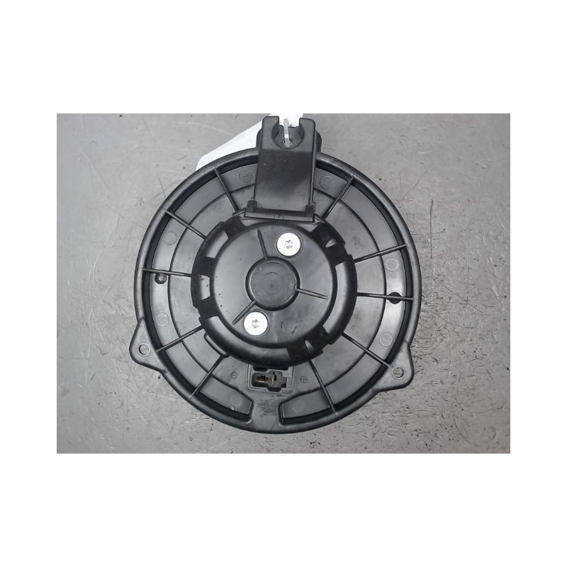 MOTEUR VENTILATEUR CHAUFFAGE TOYOTA COROLLA VERSO 2004-2007