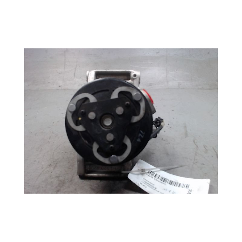 COMPRESSEUR AIR CONDITIONNE DACIA SANDERO