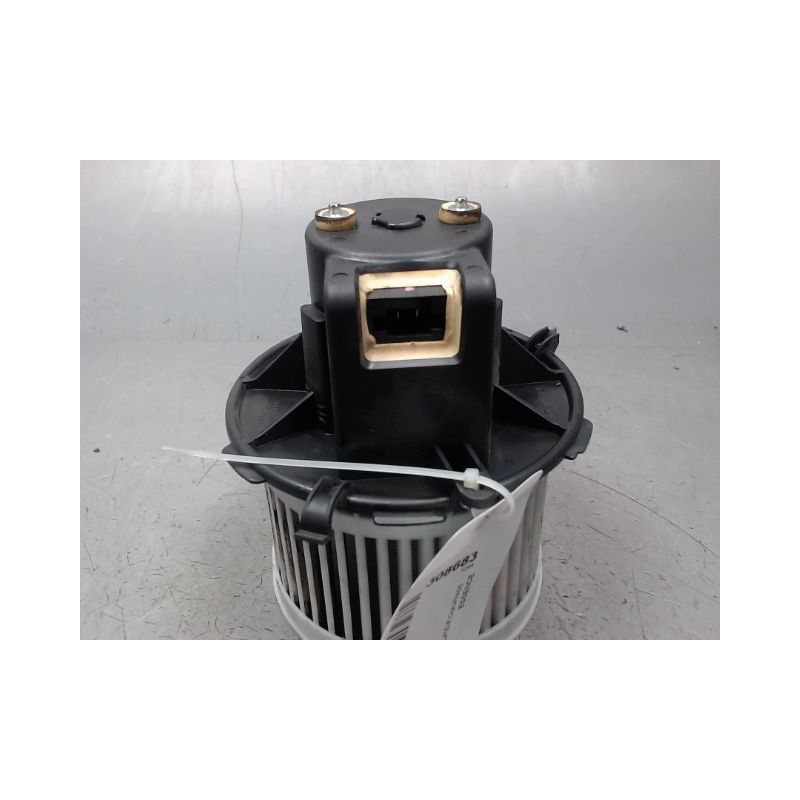 MOTEUR VENTILATEUR CHAUFFAGE FORD KA 2008-