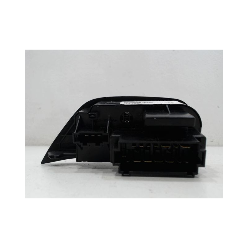 INTERIEUR COMMANDE PHARES VOLKSWAGEN POLO FLI.
