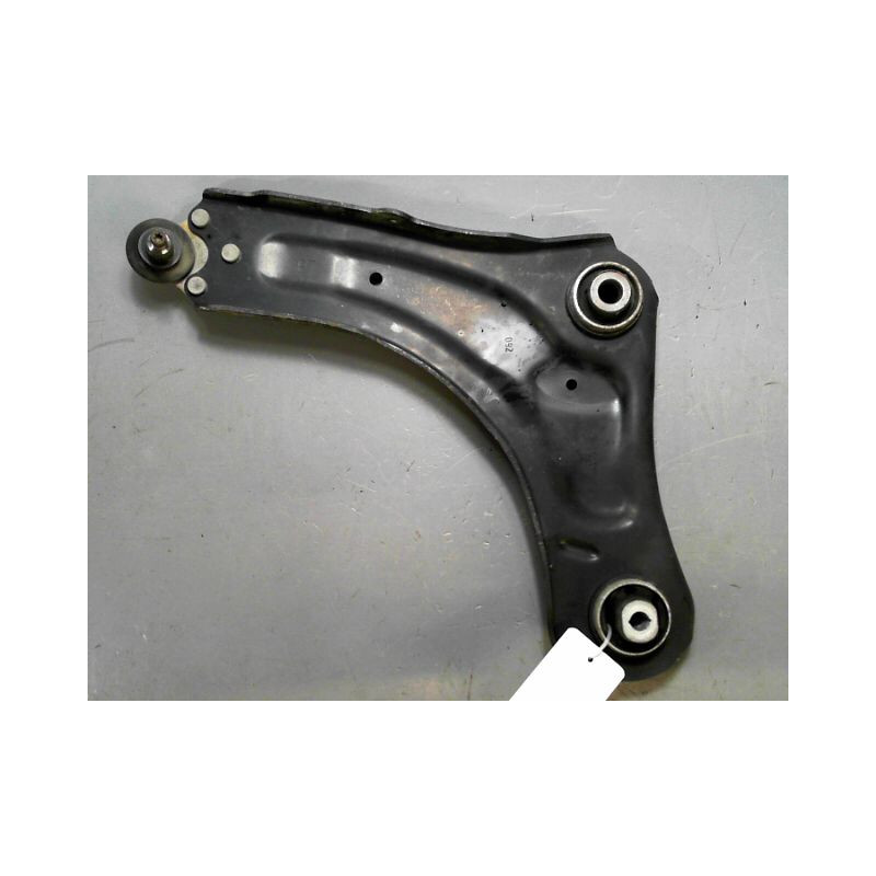 TRIANGLE INFERIEUR AVANT GAUCHE RENAULT MEGANE