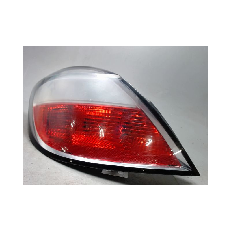 FEU ARRIERE GAUCHE  OPEL ASTRA