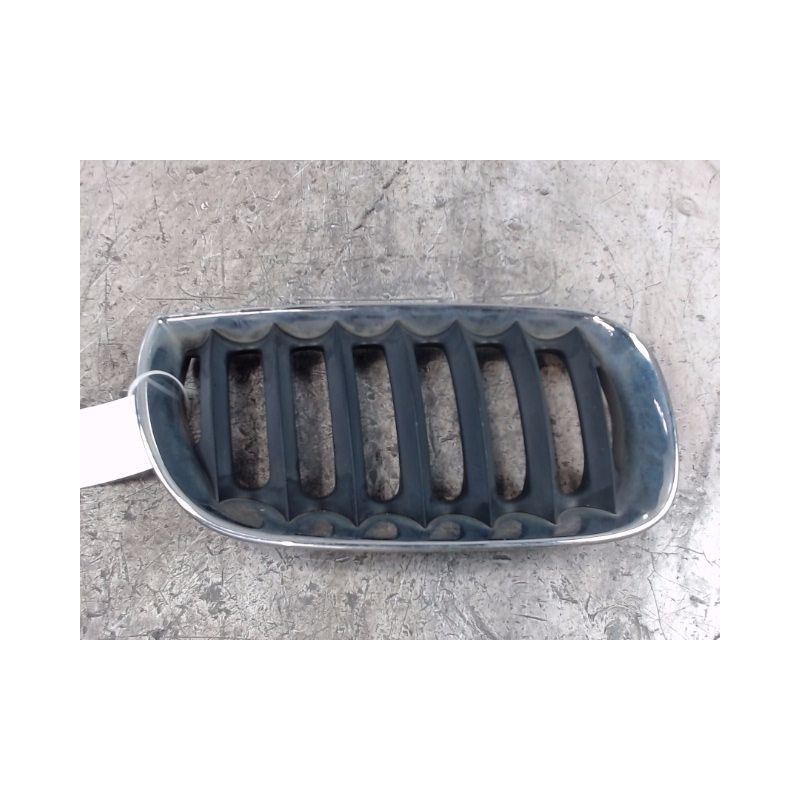 GRILLE CALANDRE DROIT BMW X3