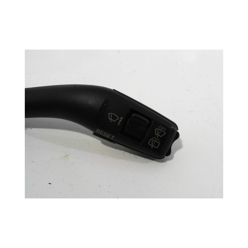 COMMANDE ESSUIE GLACE AUDI A3 2003-