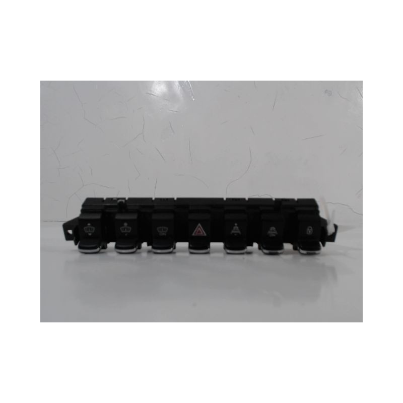BOUTON DE WARNING PEUGEOT 3008 2009-