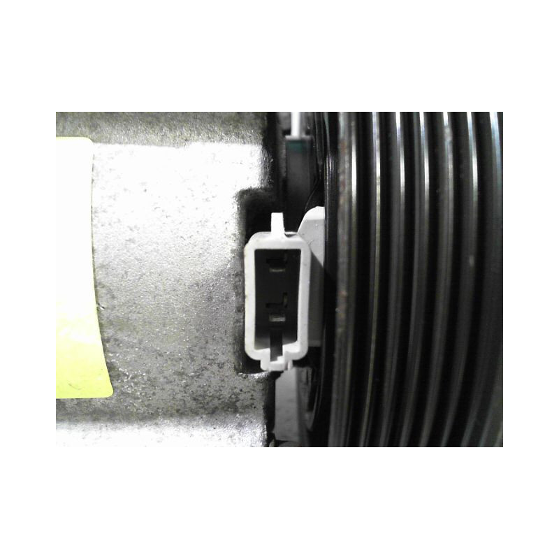 COMPRESSEUR AIR CONDITIONNE FORD FIESTA