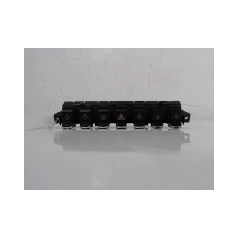 BOUTON DE WARNING PEUGEOT 3008 2008-