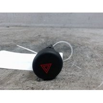 BOUTON DE WARNING NISSAN JUKE