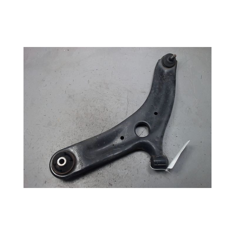 TRIANGLE INFERIEUR AVANT GAUCHE KIA VENGA