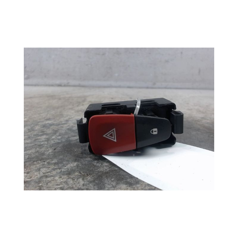 BOUTON DE WARNING RENAULT MEGANE III 2008-